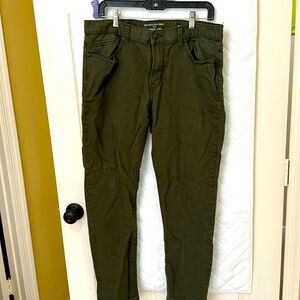 Men’s Banana Republic Travel Jeans in Hunter Green